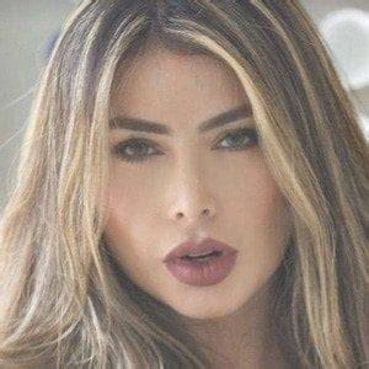 Paola Cañas - Age, Family, Bio
