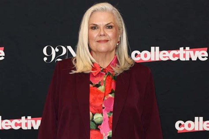 Paula Pell Bio (Wiki) 