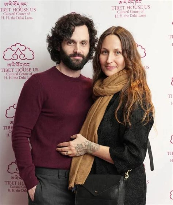 Penn Badgley married Domino Kirke (again) and the bride wore beige