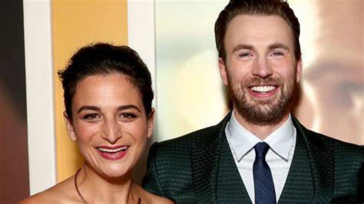 People Mag: Chris Evans & Jenny Slate spent a lot of time together last fall