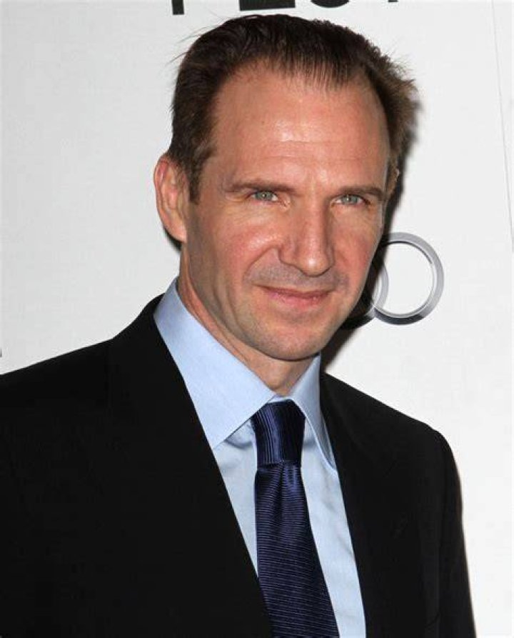 Ralph Fiennes: “I have huge respect for J.Lo, she was terribly good”