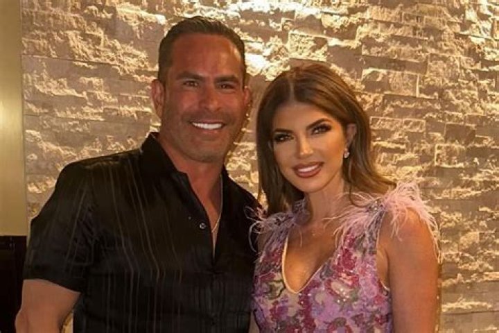 Real Housewives Teresa Giudice and Husband Joe Indicted on Additional Fraud Charges
