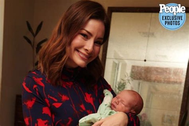 Rebecca Jarvis Age, Husband, Wedding, Baby, Height, Now & More