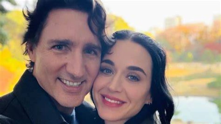 Relationship Alert! Who Has Been Katy Perry Dating? Famous Relationship Of Her With John Mayer, Orlando Bloom
