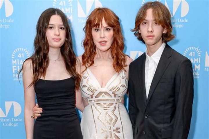 Riverdale actress, Molly Ringwald shares three children with her writer husband, Panio Gianopoulos