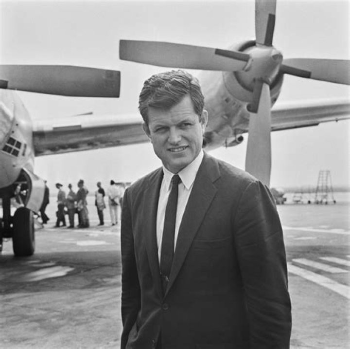 Robert F. Kennedy Net Worth - Wiki, Age, Weight and Height, Relationships, Family, and More