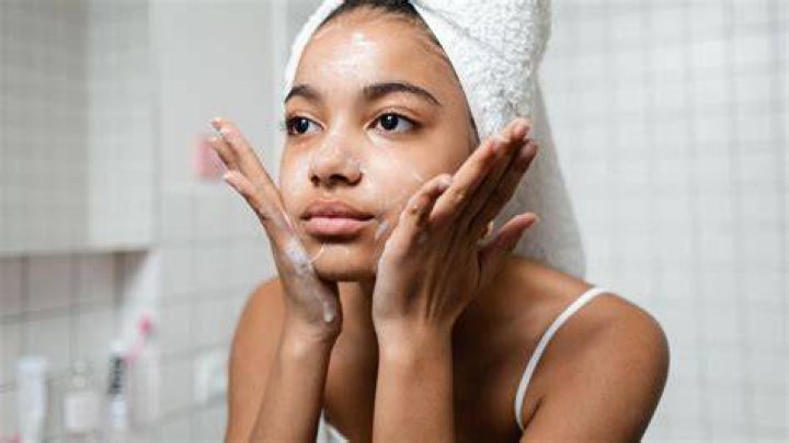 Salma Hayek’s #1 skin care tip: don’t wash your face in the morning!?