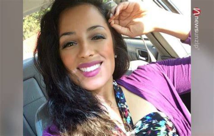 Samantha Lee - Age, Family, Bio