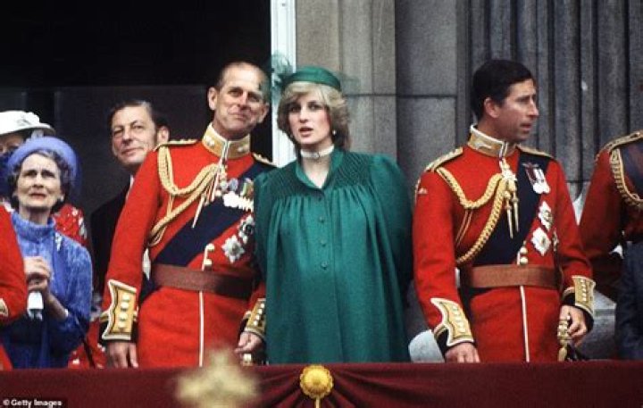 Scobie: The palace encouraged Princess Kate & Meghan to cosplay Diana