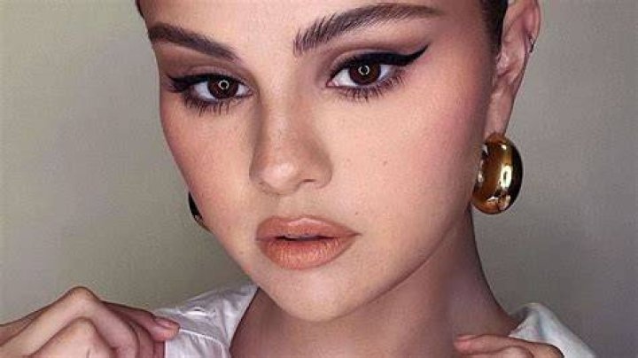 Selena Gomez: Makeup isn’t a joke it’s actually beautiful and wonderful