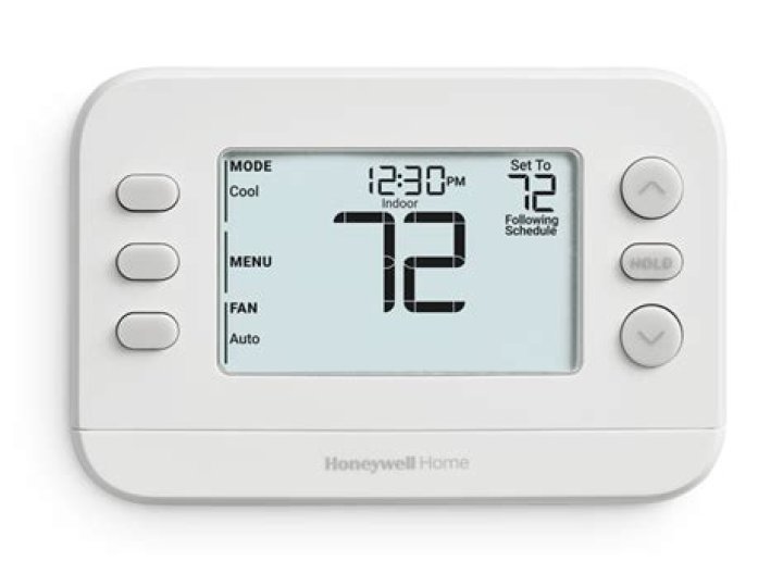 Should the Honeywell thermostat be on auto?