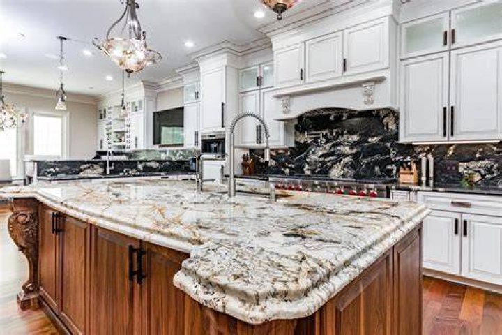 Should you put plywood under granite countertops?