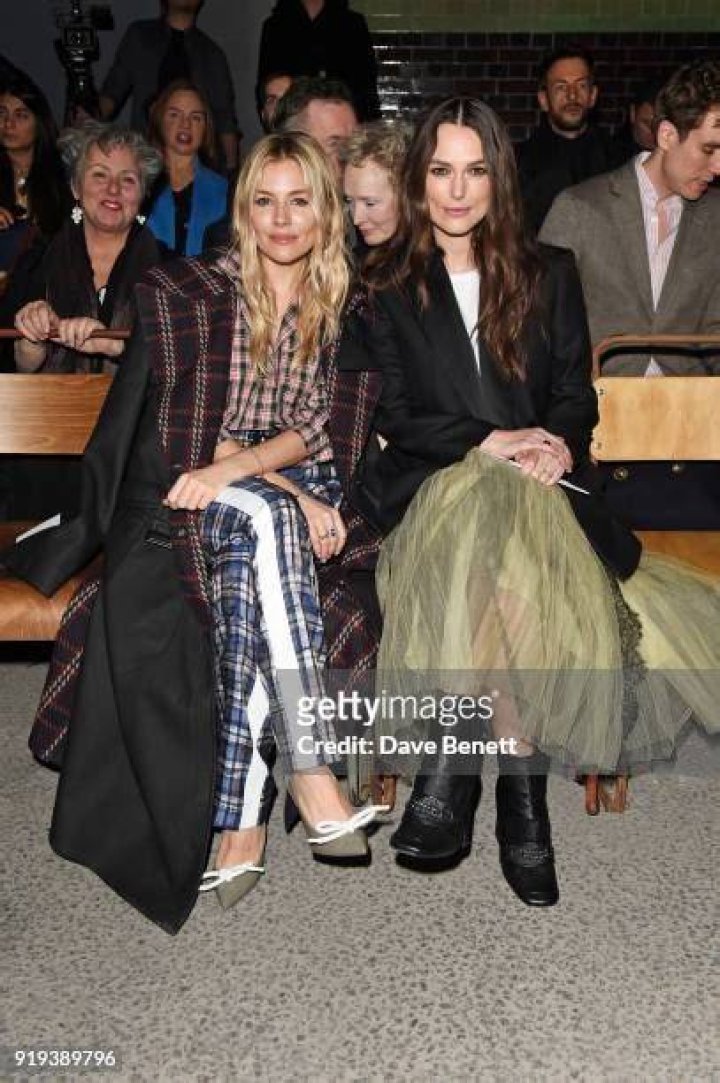 Sienna Miller & Keira Knightley don’t want to Google themselves