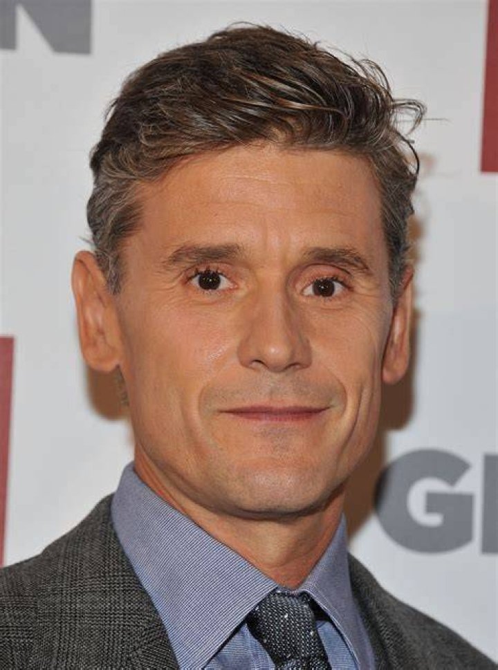 Simon Halls Bio (Wiki) 