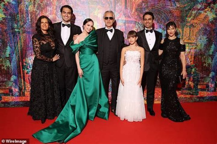 Sofia Carson family: husband, boyfriend, parents, children, siblings