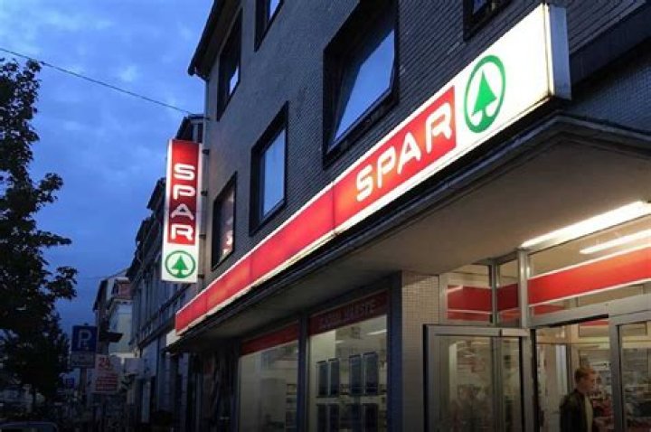Spar Lady Is Still Alive: What Happened To Her? Suicide Hoax Debunked