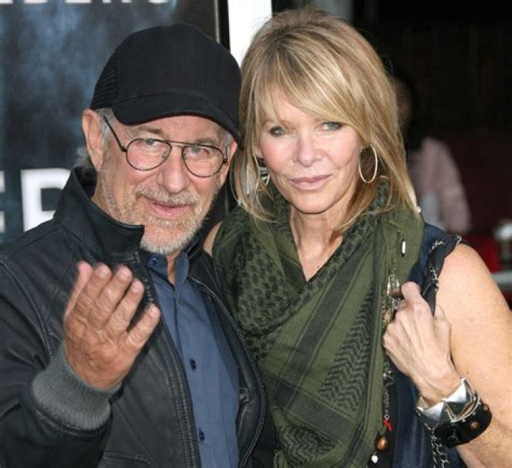 ‘Super 8’ premiere: what’s going on with Kate Capshaw’s face?