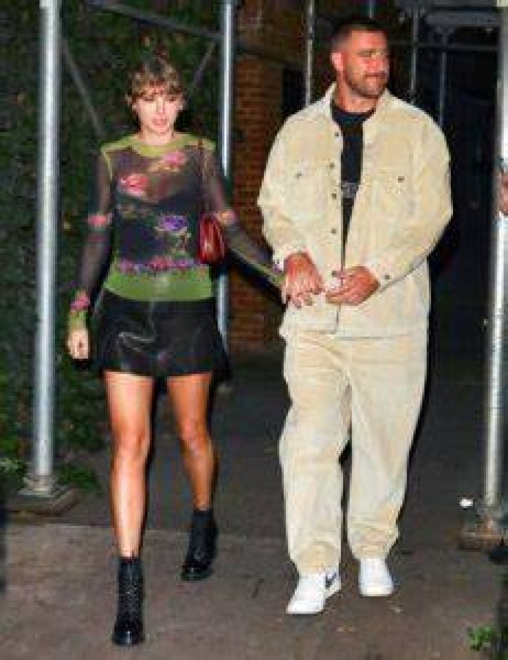 Taylor Swift & Travis Kelce stepped out at the Waverly Inn on Sunday night