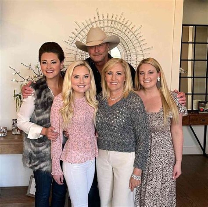 The 61 aged author Denise Jackson is married to Alan Jackson. They are parents to three daughters