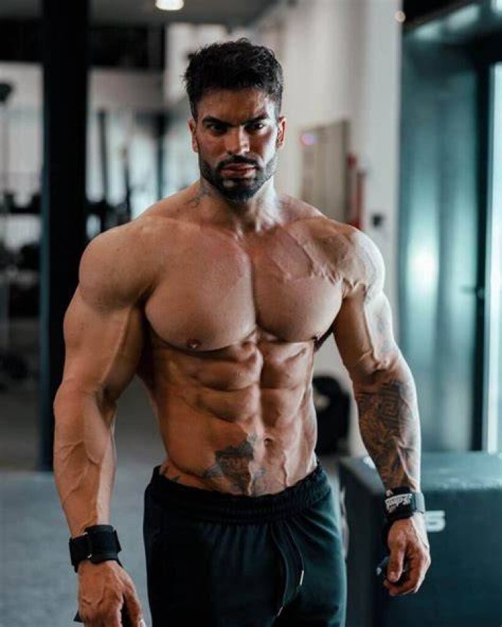The bodybuilder and fitness model, Sergi Constance workout secrets!