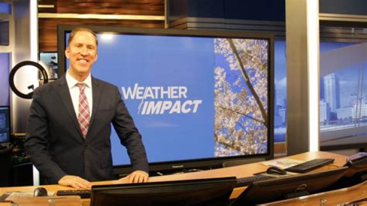The Weather Channel(TWC) meteorologist, Mike Seidel is married to Christine Schroder since 1994 (Bio, Age, Height, Parents, Wife, Children & Net Worth)