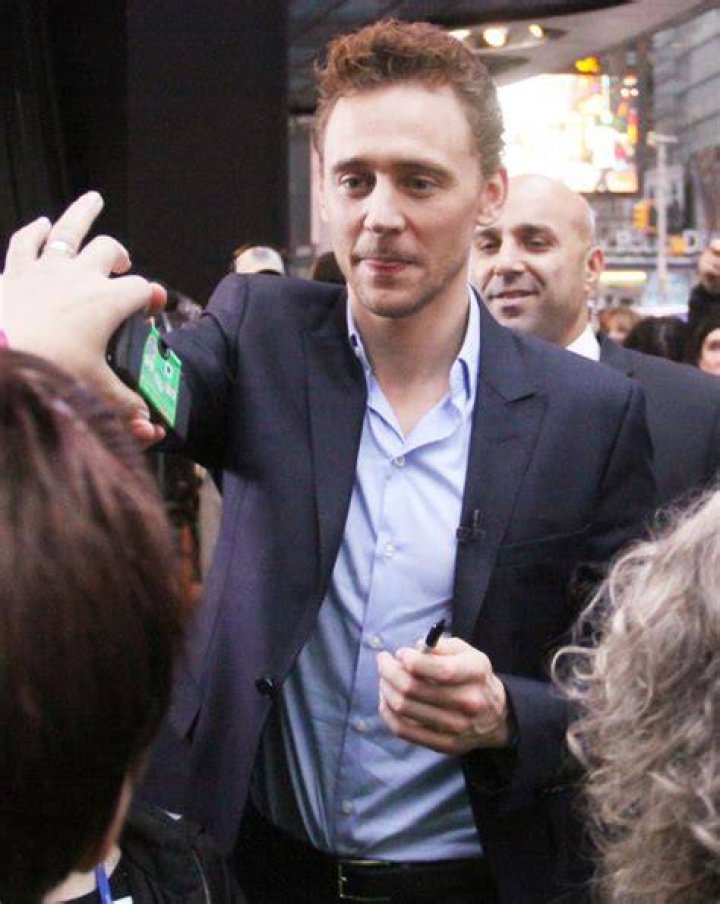 Tom Hiddleston appeared on GMA, dusted off his Owen Wilson impression