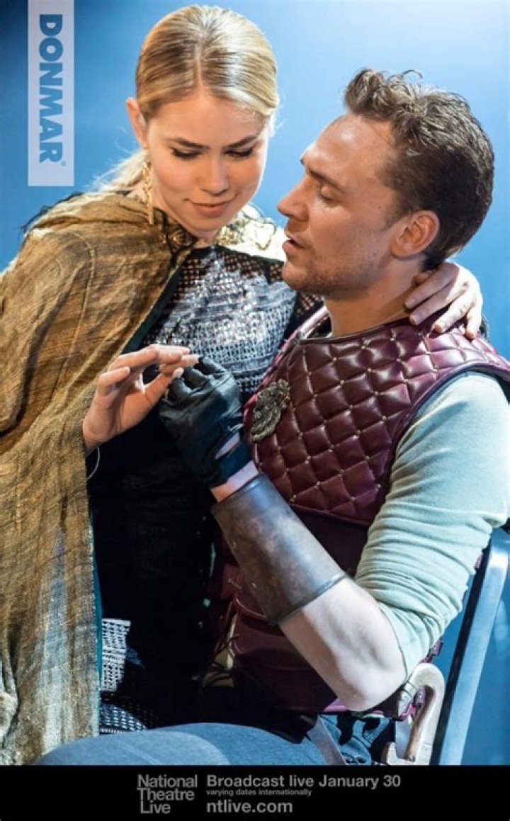Tom Hiddleston gets bloody in new photos from ‘Coriolanus’: sexy or disturbing?