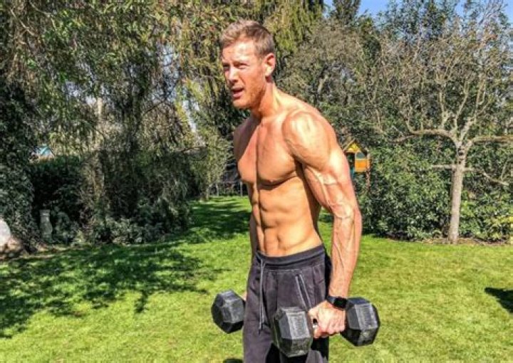 
Tom Hopper Height, Weight, Net Worth, Age, Birthday, Wikipedia, Who, Nationality, Biography 