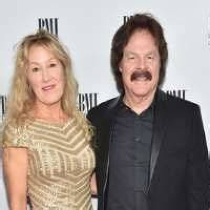 Tom Johnston - Age, Family, Bio