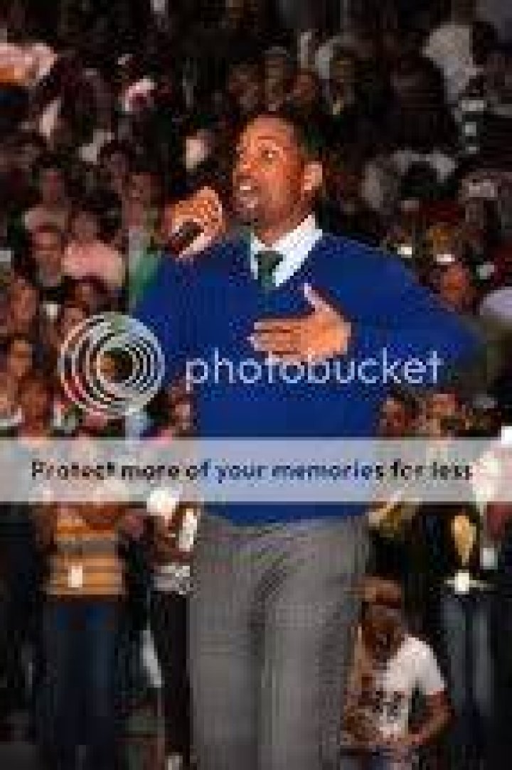 	Tony Romo & Will Smith give inspirational speeches at high school pep rally	