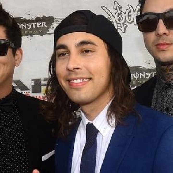 Vic Fuentes - Age, Family, Bio