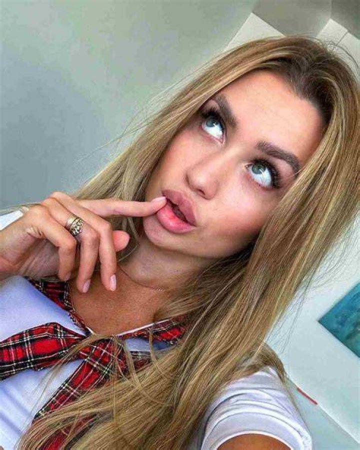 Vicky Schrierer Height, Weight, Net Worth, Age, Birthday, Wikipedia, Who, Instagram, Biography