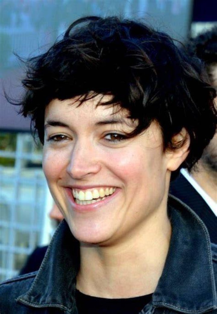 
Vimala Pons Height, Weight, Net Worth, Age, Birthday, Wikipedia, Who, Nationality, Biography 