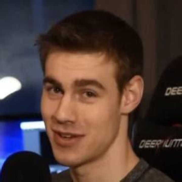 Wallibear - Age, Family, Bio
