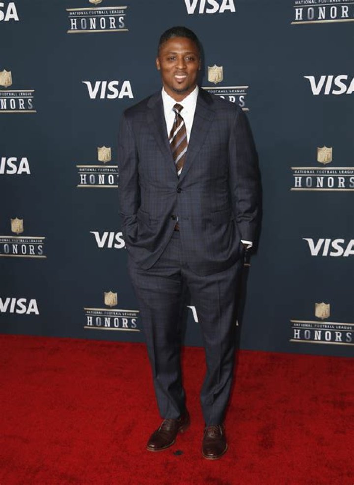 Warrick Dunn Net Worth - Wiki, Age, Weight and Height, Relationships, Family, and More