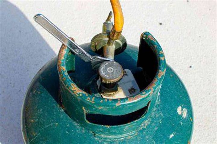 What do you do when your propane regulator freezes?