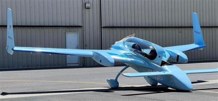 What is a Long EZ aircraft?