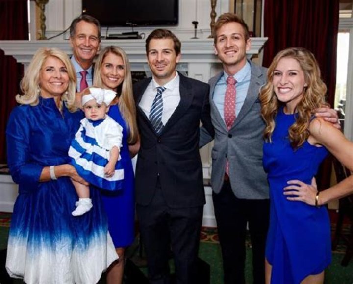 What is Cris Collinsworth's Salary & Net Worth? Also, Learn about his Wife & Kids
