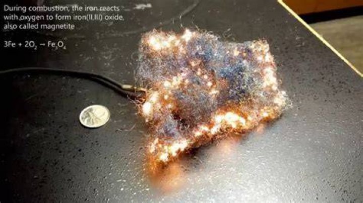 What is the chemical reaction for burning steel wool?