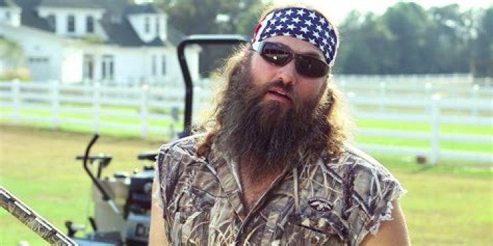 What is Willie Robertson doing now? His Wiki: Net Worth, Kids, House, Family, Adopted Son