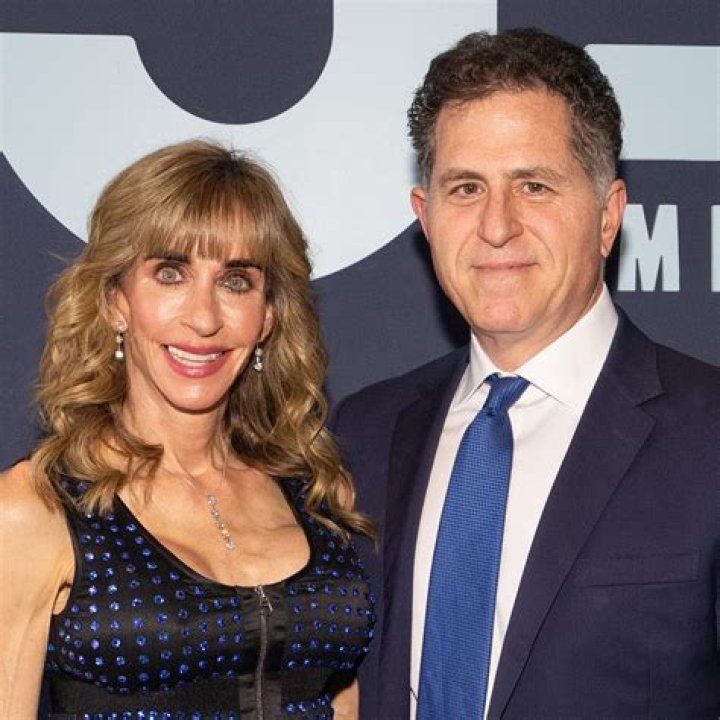 Who is Former CNN Anchor, Leon Harris Married To? Know About His Net Worth and His Wife