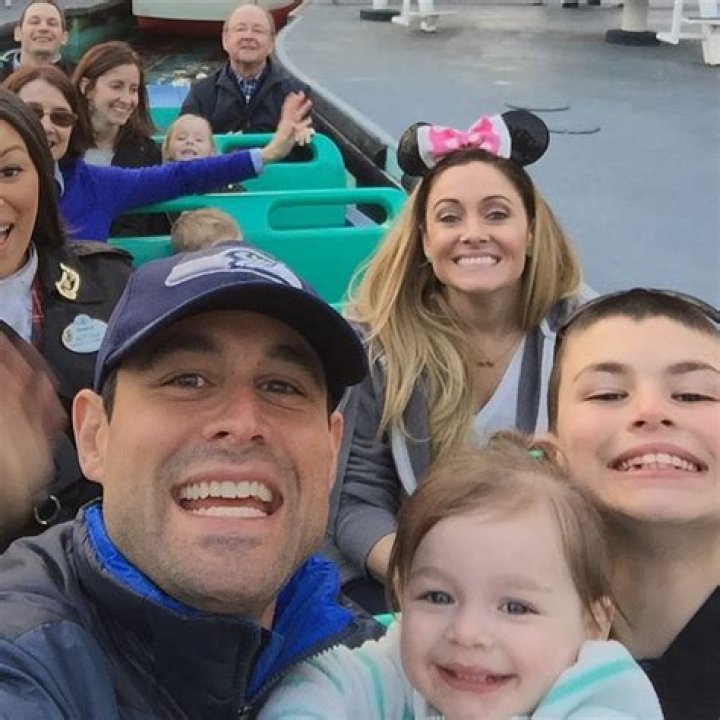 Who is Molly Malaney? Unknown facts about her husband, Jason Mesnick and daughter