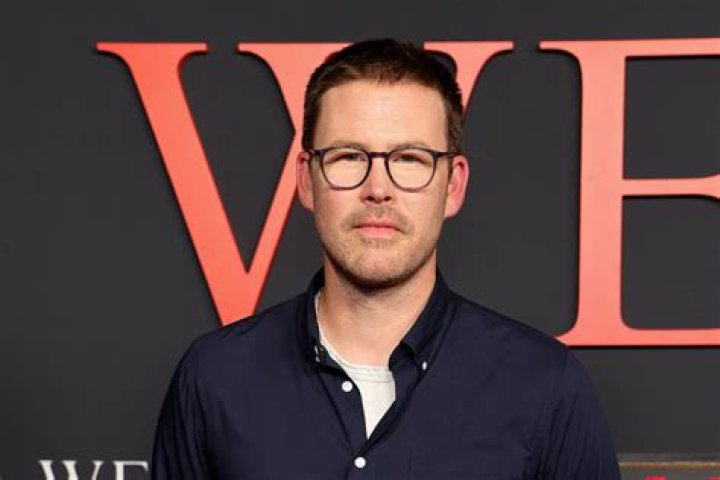 Who is Zach Cregger's Partner? Know His Wife, Sara Paxton, Twitch, Instagram, Twitter, Movies, Age, Height, Net Worth, & More.