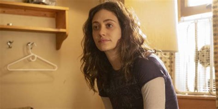 Why did Emmy Rossum leave Shameless? (How did Fiona leave?)